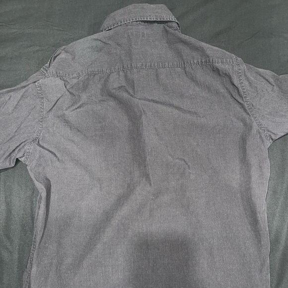 A small button down gray shirt - Picture 7 of 7